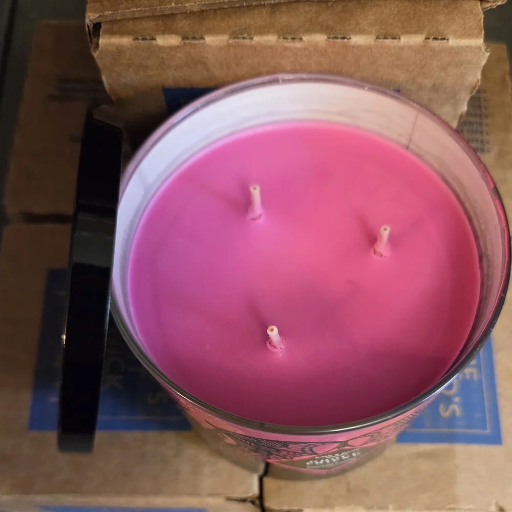 🔺️🆕️🔺️Bath & Body Works Ghoul Friend Scented Candle - Dark & Cream - Picture 3 of 4